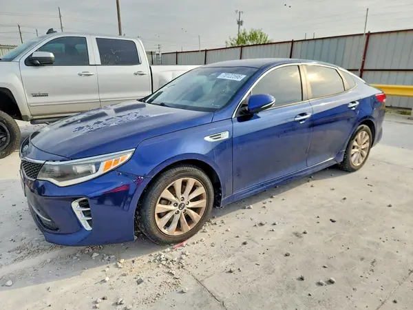 5XXGT4L31HG172471 — 2017 Kia Optima, Передняя часть (Front End), фото до ремонта