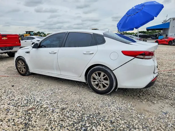 5XXGT4L32HG171720 — 2017 Kia Optima, фото 2 с аукциона Copart, Передняя часть