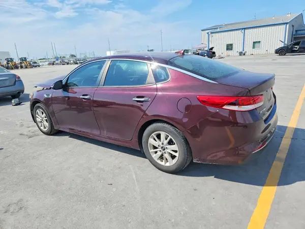 5XXGT4L32HG167604 — 2017 Kia Optima, фото 2 с аукциона Copart 30.09.2026, Передняя часть