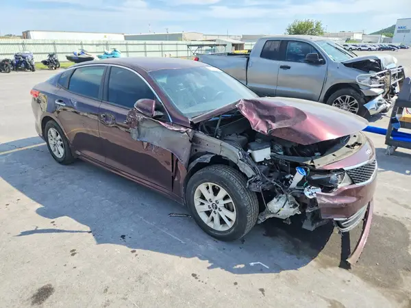 5XXGT4L32HG167604 — 2017 Kia Optima, фото 4 с аукциона Copart 30.09.2026, Передняя часть