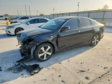 5XXGW4L26JG239733 — 2018 Kia Optima, Передняя часть (Front End), фото до ремонта
