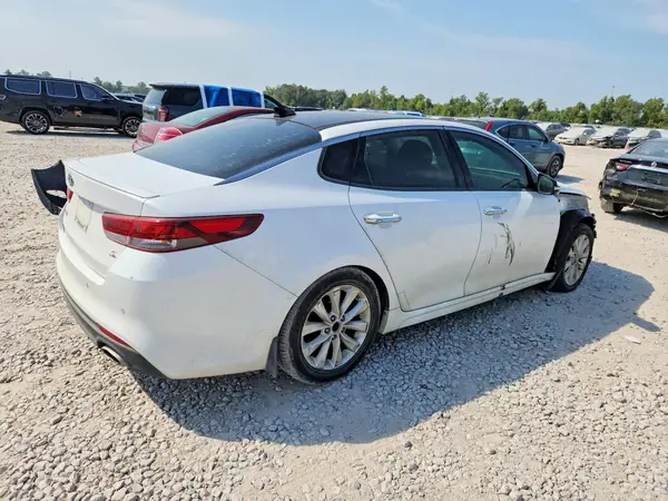 5XXGT4L33JG225158 — 2018 Kia Optima, фото 3 с аукциона Copart 02.10.2026, Передняя часть