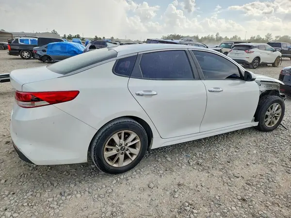5XXGT4L37JG243534 — 2018 Kia Optima, фото 3 с аукциона Copart, Передняя часть