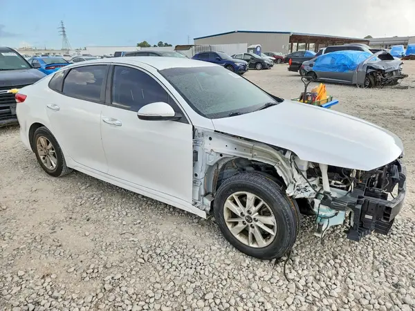 5XXGT4L37JG243534 — 2018 Kia Optima, фото 4 с аукциона Copart, Передняя часть