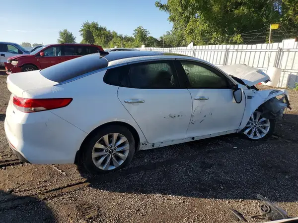 5XXGU4L35JG266372 — 2018 Kia Optima, фото 3 с аукциона Copart 06.10.2026, Механические повреждения