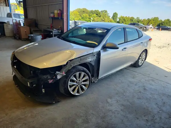 5XXGT4L38JG256163 — 2018 Kia Optima, Передняя часть (Front End), фото до ремонта