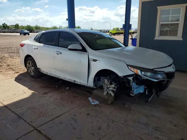 5XXGT4L35JG199453 — 2018 Kia Optima, фото 4 с аукциона Copart, Передняя часть