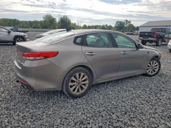 5XXGU4L34JG248297 — 2018 Kia Optima, фото 3 с аукциона Copart, Передняя часть
