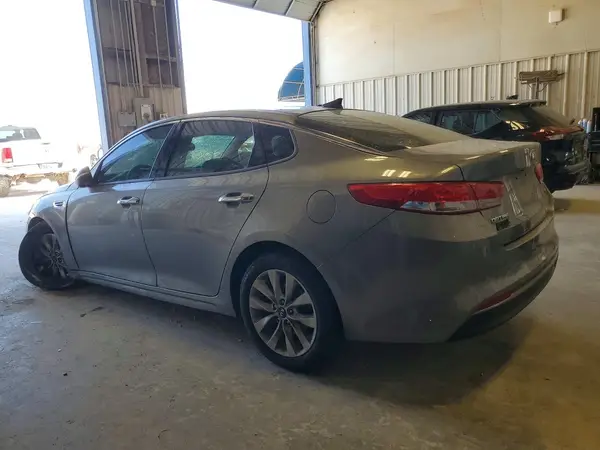 5XXGU4L37JG233762 — 2018 Kia Optima, фото 2 с аукциона Copart, Передняя часть