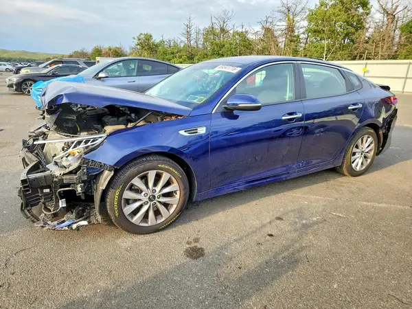 5XXGT4L37JG264643 — 2018 Kia Optima, Передняя часть (Front End), фото до ремонта