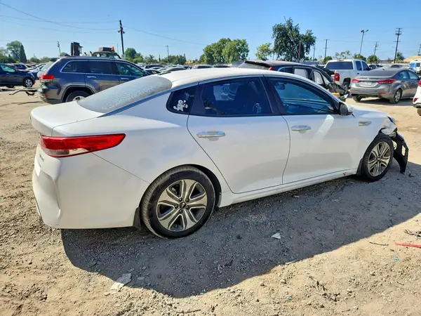 KNAGU4LE8J5022704 — 2018 Kia Optima, фото 3 с аукциона Copart 15.10.2026, Передняя часть