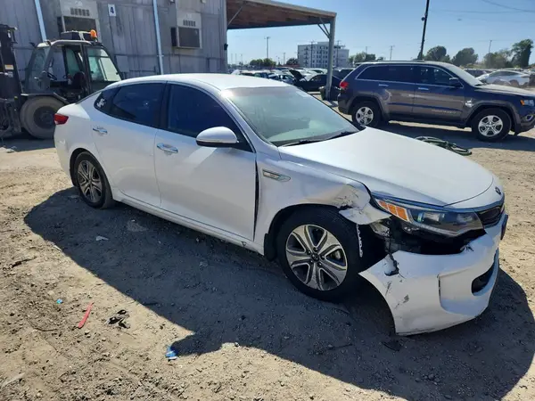 KNAGU4LE8J5022704 — 2018 Kia Optima, фото 4 с аукциона Copart 15.10.2026, Передняя часть
