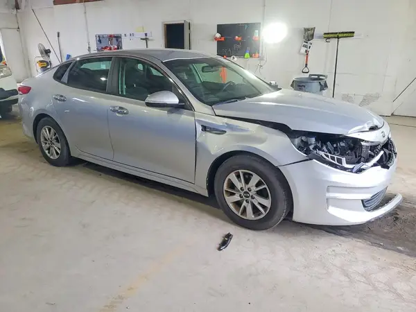 5XXGT4L35JG235240 — 2018 Kia Optima, фото 4 с аукциона Copart, Передняя часть