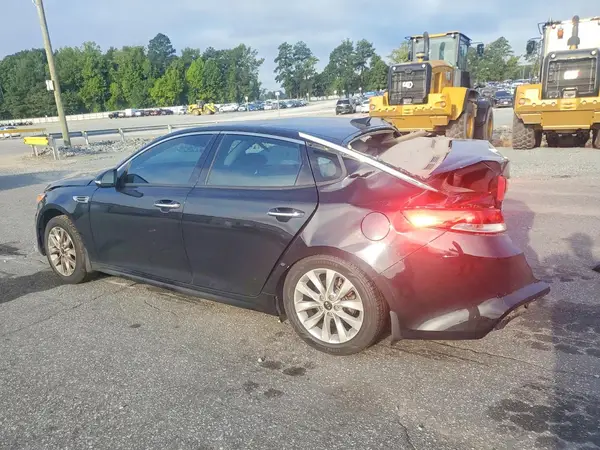 5XXGU4L34JG238224 — 2018 Kia Optima, фото 2 с аукциона Copart, Задняя часть