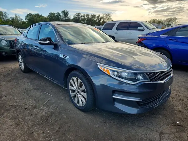 5XXGU4L38JG216467 — 2018 Kia Optima, фото 4 с аукциона Copart, Передняя часть