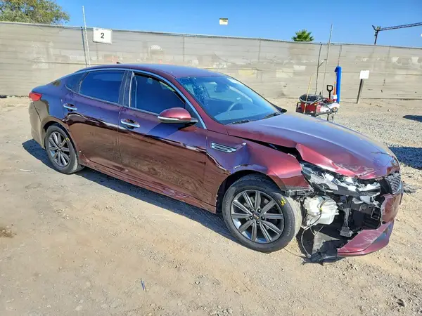 5XXGT4L36KG355632 — 2019 Kia Optima, фото 4 с аукциона Copart, Передняя часть