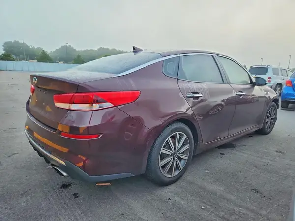 5XXGT4L38KG369550 — 2019 Kia Optima, фото 3 с аукциона Copart, Передняя часть