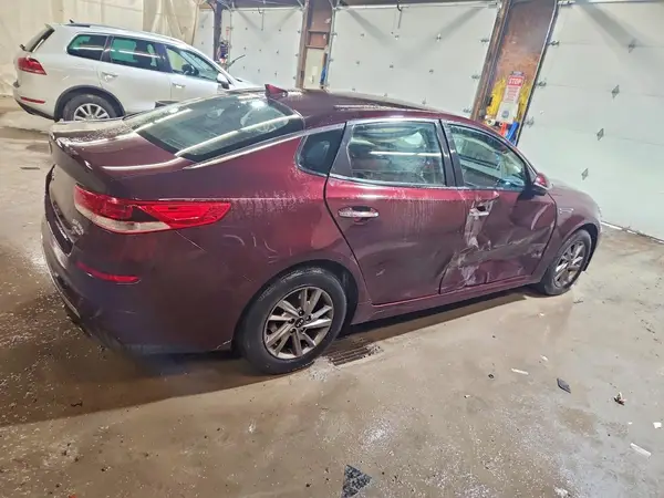 5XXGT4L39KG300253 — 2019 Kia Optima, фото 3 с аукциона Copart 08.10.2026, Боковая часть