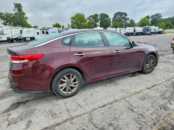 5XXGT4L35KG332312 — 2019 Kia Optima, фото 3 с аукциона Copart, Мелкие вмятины и царапины