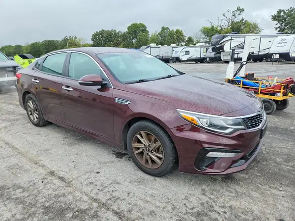 5XXGT4L35KG332312 — 2019 Kia Optima, фото 4 с аукциона Copart, Мелкие вмятины и царапины