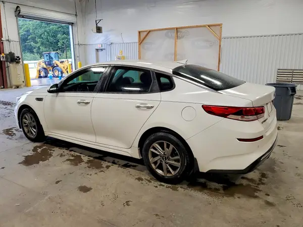 5XXGT4L30KG282693 — 2019 Kia Optima, фото 2 с аукциона Copart, Естественный износ