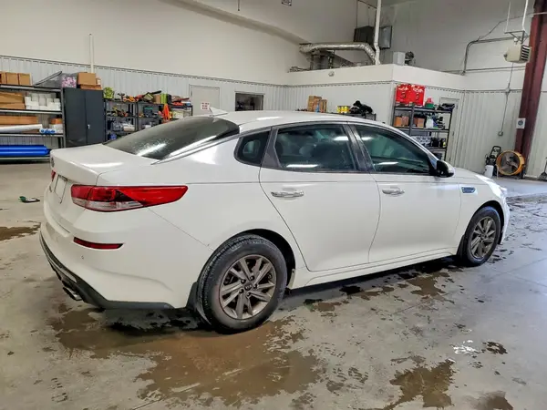 5XXGT4L30KG282693 — 2019 Kia Optima, фото 3 с аукциона Copart, Естественный износ
