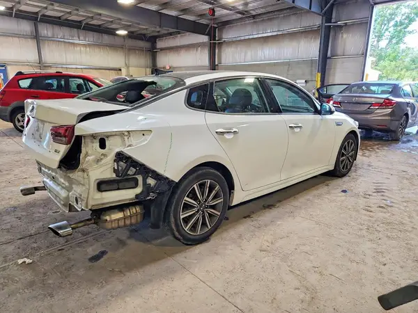 2019 KIA OPTIMA VIN 5XXGU4L16KG330001 фото 3