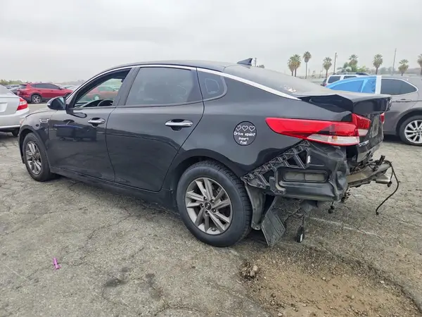 5XXGT4L36LG426507 — 2020 Kia Optima, фото 2 с аукциона Copart, Задняя часть