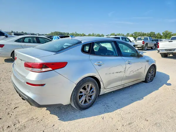 5XXGT4L34LG387500 — 2020 Kia Optima, фото 3 с аукциона Copart, Вандализм