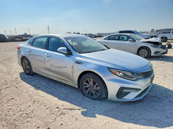 5XXGT4L34LG387500 — 2020 Kia Optima, фото 4 с аукциона Copart, Вандализм