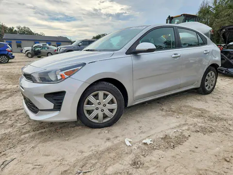 3KPA24AD3NE490696 — 2022 Kia Rio, Задняя часть (Rear End), фото до ремонта