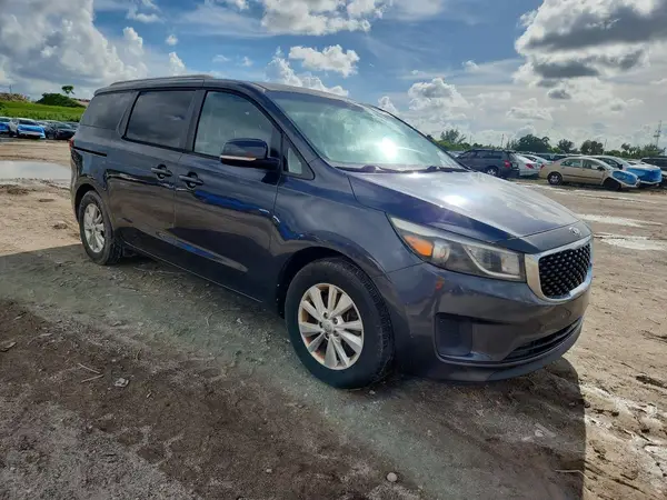 KNDMB5C19G6159765 — 2016 Kia Sedona, фото 4 с аукциона Copart 29.09.2026, Мелкие вмятины и царапины
