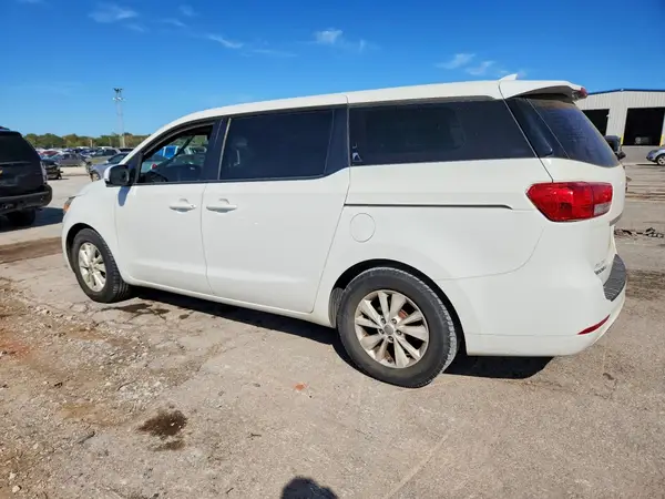 KNDMA5C14G6157392 — 2016 Kia Sedona, фото 2 с аукциона Copart 29.09.2026, Механические повреждения