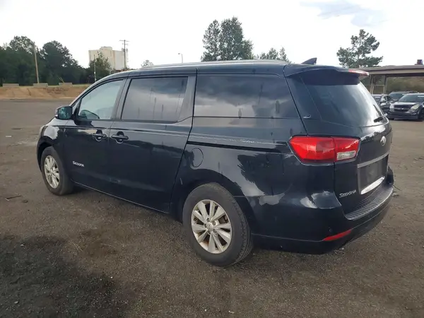 KNDMB5C13G6203145 — 2016 Kia Sedona, фото 2 с аукциона Copart, Задняя часть