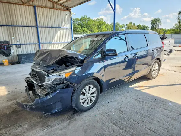 KNDMB5C15H6236911 — 2017 Kia Sedona, Передняя часть (Front End), фото до ремонта