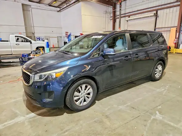 KNDMB5C12H6233867 — 2017 Kia Sedona, Естественный износ (Normal Wear), фото до ремонта