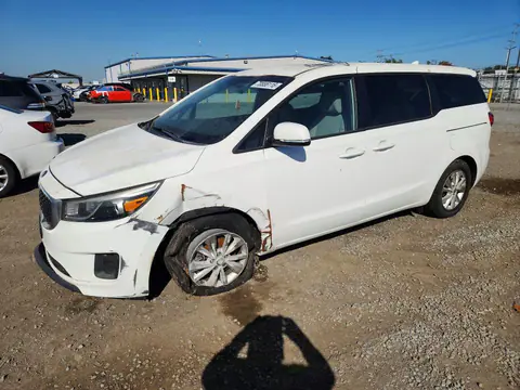 KNDMB5C11H6229566 — 2017 Kia Sedona, Передняя часть (Front End), фото до ремонта