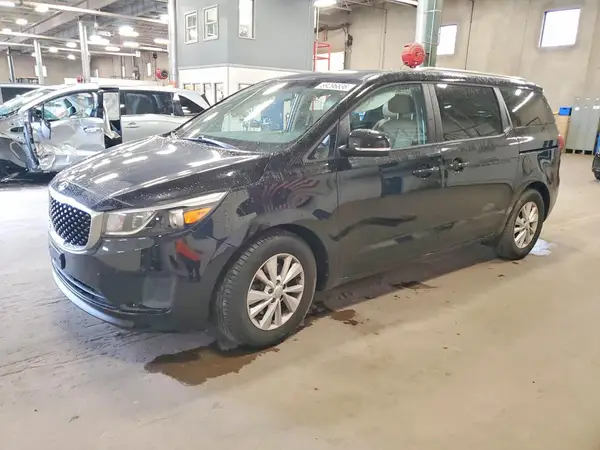 KNDMB5C15J6377760 — 2018 Kia Sedona, Боковая часть (Side), фото до ремонта