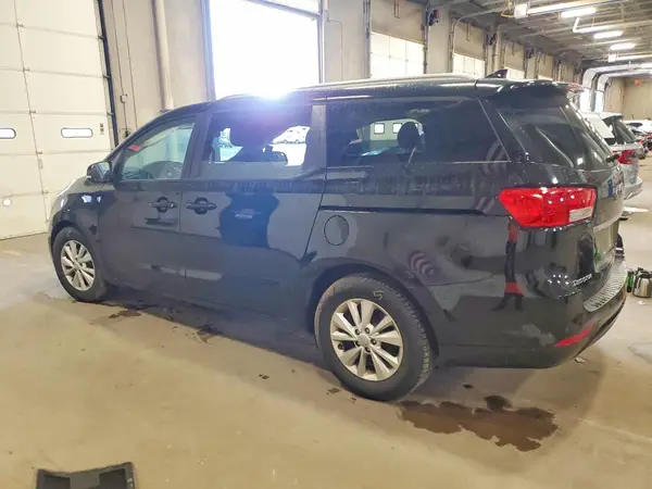 KNDMB5C15J6377760 — 2018 Kia Sedona, фото 2 с аукциона Copart 06.10.2026, Боковая часть