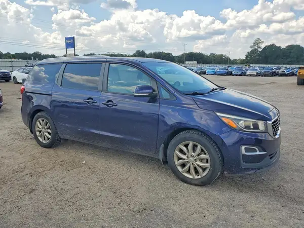KNDMB5C17K6534237 — 2019 Kia Sedona, фото 4 с аукциона Copart 08.10.2026, Боковая часть