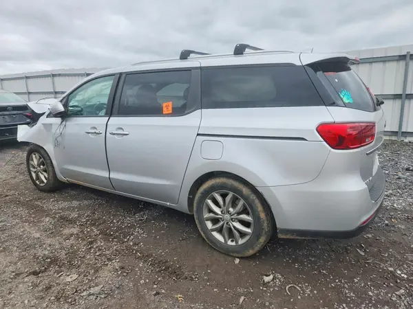 KNDMB5C11K6559831 — 2019 Kia Sedona, фото 2 с аукциона Copart, Передняя часть