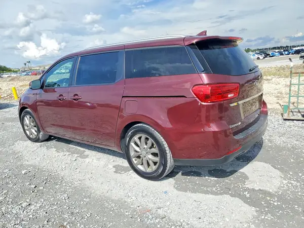 KNDMB5C10L6642300 — 2020 Kia Sedona, фото 2 с аукциона Copart 13.10.2026, Естественный износ