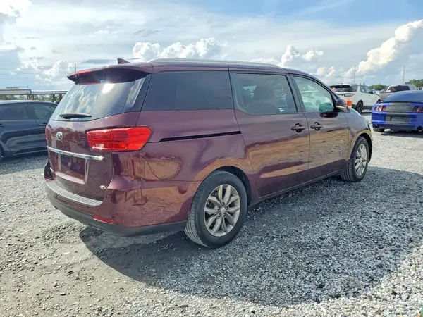 KNDMB5C10L6642300 — 2020 Kia Sedona, фото 3 с аукциона Copart 13.10.2026, Естественный износ
