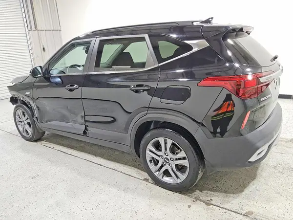 KNDEUCAA3M7047751 — 2021 Kia Seltos, фото 2 с аукциона Copart 24.09.2026, Передняя часть