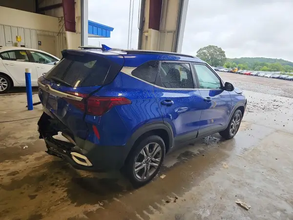 2021 KIA SELTOS VIN KNDEUCAA7M7098718 фото 3