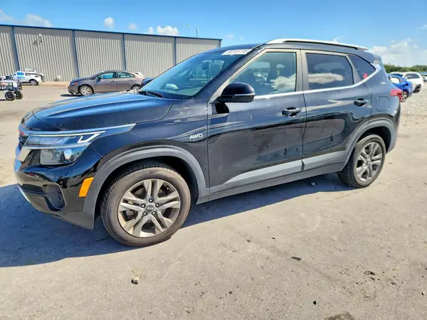 KNDEUCAA1M7180623 — 2021 Kia Seltos, Мелкие вмятины и царапины (Minor Dent/Scratches), фото до ремонта