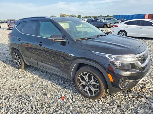 KNDERCAA3M7176915 — 2021 Kia Seltos, фото 4 с аукциона Copart 02.10.2026, Боковая часть