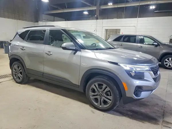 KNDEUCAA3M7115451 — 2021 Kia Seltos, фото 4 с аукциона Copart, Задняя часть