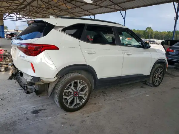 KNDEUCA24M7152372 — 2021 Kia Seltos, фото 3 с аукциона Copart, Задняя часть