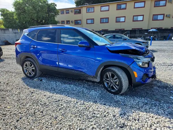 KNDEUCAA0M7223462 — 2021 Kia Seltos, фото 4 с аукциона Copart, Передняя часть
